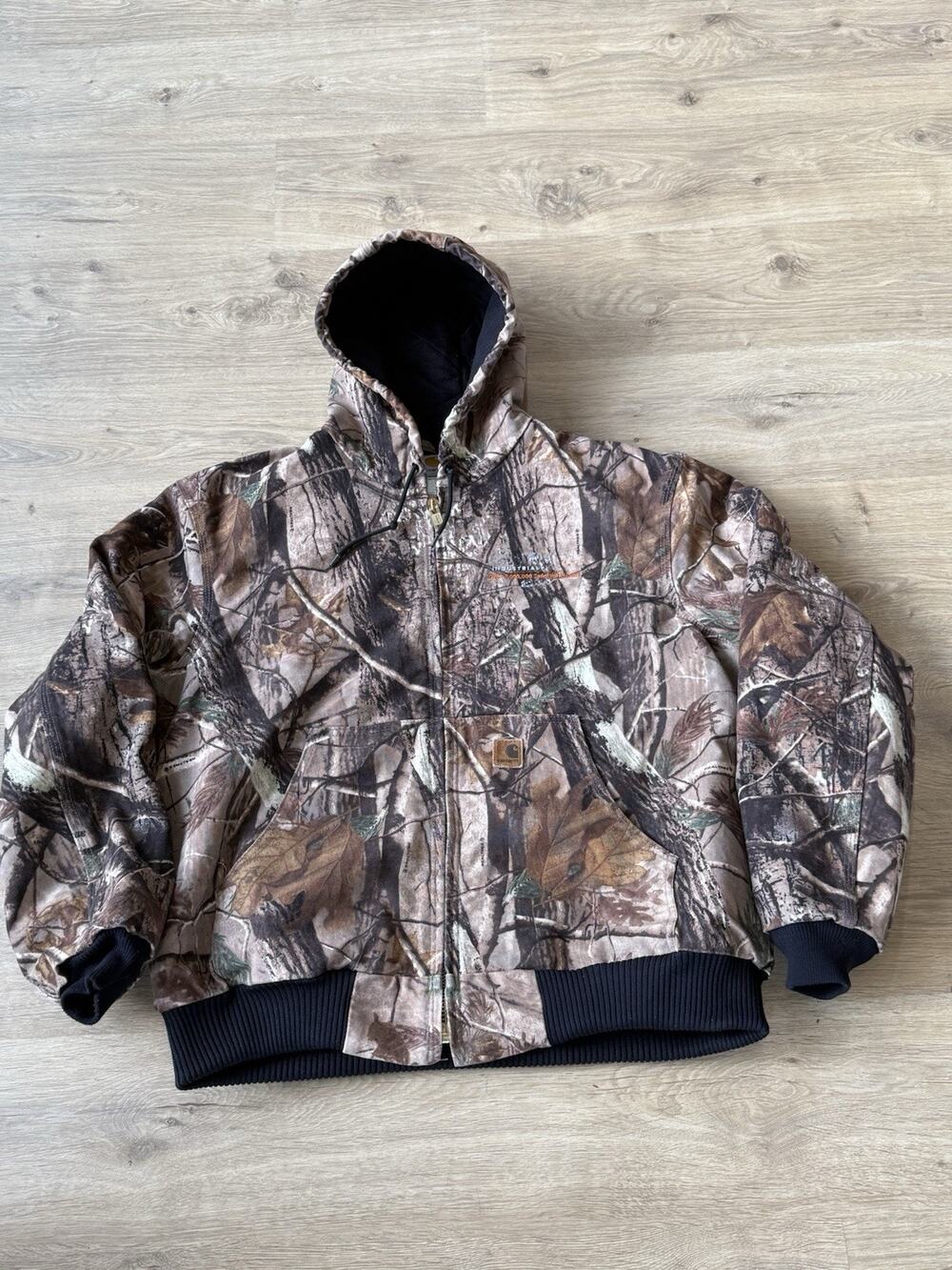 Carhartt RealTree Quilted Lined Full Zip Camouflage Camo Jacket Large J221 Cap